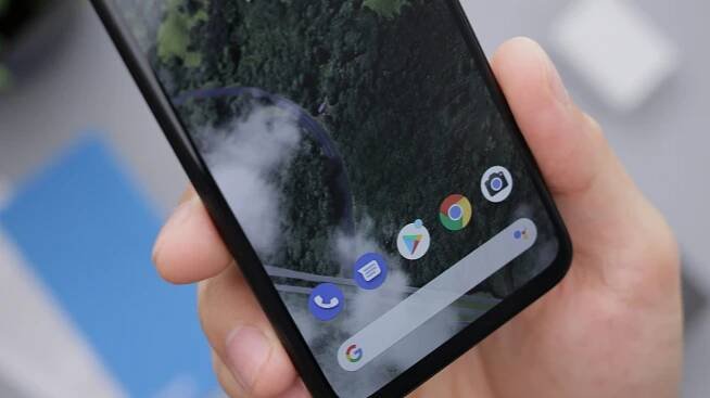 Co znamená modrá tečka u zpráv na telefonu s Androidem?