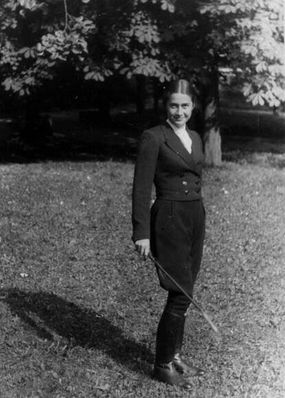 Magda Husáková – Lokvencová - PRVÁ