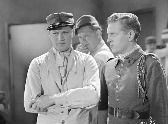 The Legion of Missing Men - Z filmu - Ralph Forbes, Paul Hurst, Ben Alexander