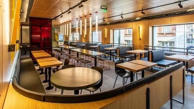V Olomouci otevřel "nejkrásnější McDonald’s v Česku"