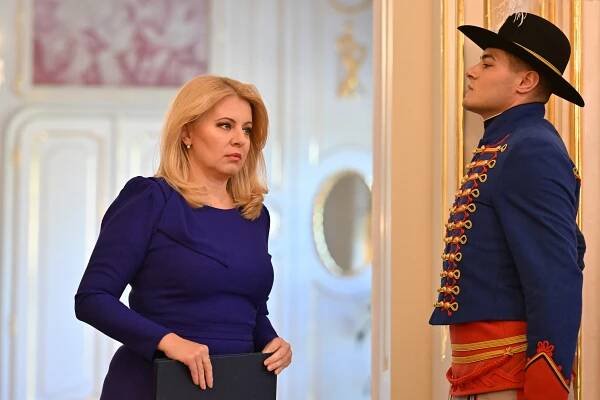 Čtvrthodina bez úsměvu. Fico dostal od Čaputové 14 dní