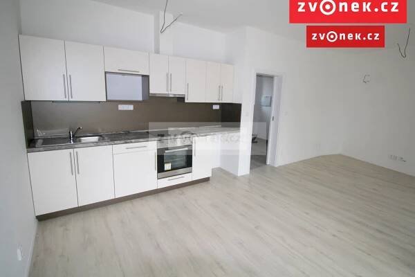Pronájem Byt 1+kk, Komenského, Otrokovice, okres Zlín