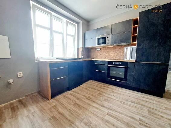 Pronájem bytu 1+1, U Vlastního krbu, Teplice, 9 600 Kč/měs