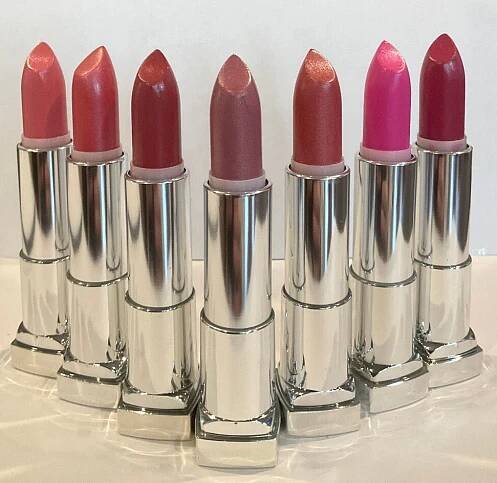 KUP 1, ZÍSKEJTE 1 SLEVU NA 20% (přidat 2) Senzační rtěnka Maybelline Color *rozmazaná*