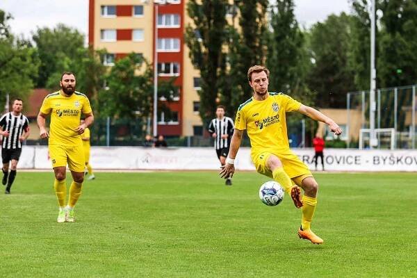 Divize - 27. kolo: FK Neratovice-Byškovice - FK Brandýs (1:0), 18. května 2024