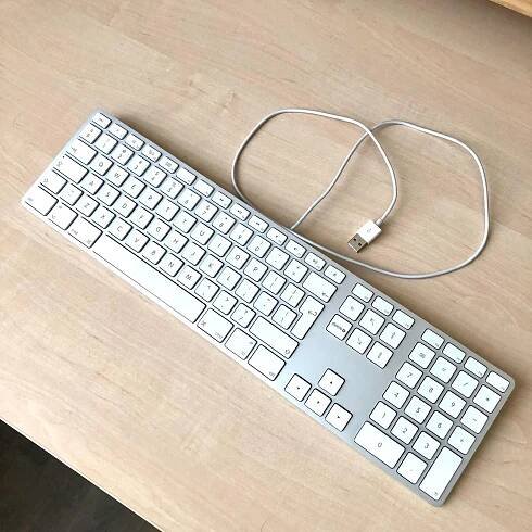Apple klávesnice, USB drátová, numerický blok, od 1Kč! - Vstupní zařízení k PC