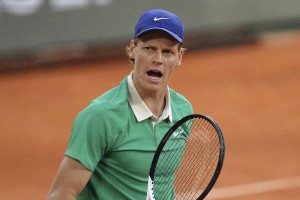 Roland Garros: Taliansko má mužského finalistu Roland Garros po dlhých 49 rokoch. Sinnera v boji o titul čaká Španiel Alcaraz