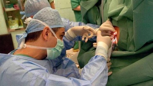 Letos na jaře provedli lékaři Vítkovické nemocnice poprvé odstranění hemoroidů speciální metodou