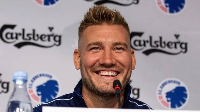 Fotbalisté a prostitutky? Je to běžné a bezpečné, nikdo vás nevydírá, tvrdí Bendtner