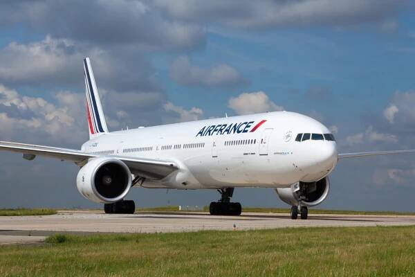Air France-KLM obdrží od Francie a Nizozemí státní pomoc 11 miliard eur | Airways.cz