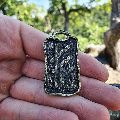 FEHU - runa amulet, zinek, staromosaz