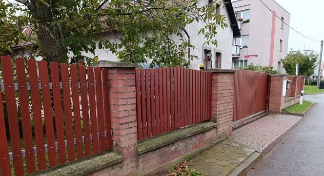 Plastové a dřevěné ploty Hradec Králové – odolné a stylové oplocení 