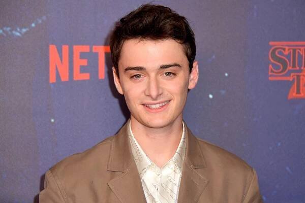 'Stranger Things' star Noah Schnapp comes out as gay
