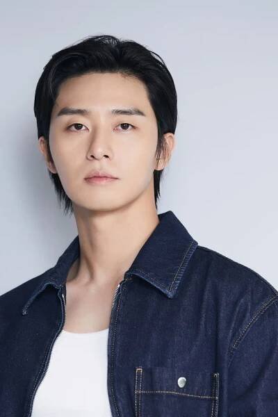 Park Seo-Jun-1988-p1.jpeg