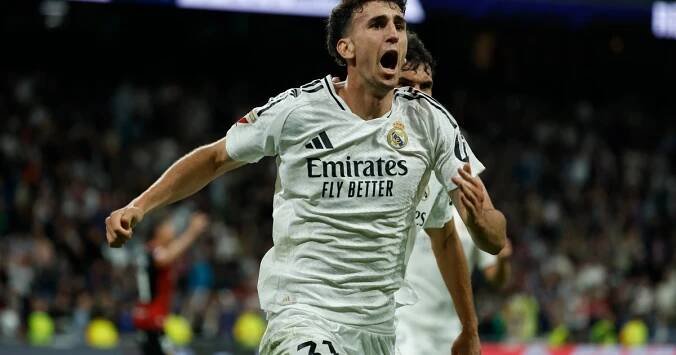 Real Madrid score stoppage-time winner to delay Barcelona’s title triumph