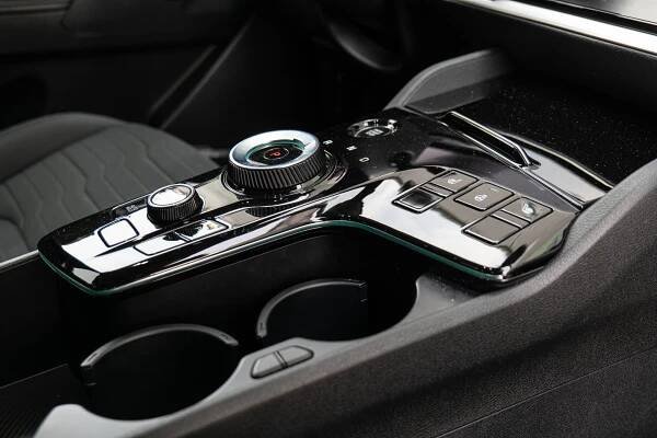 Hybridní Kia Sportage nabízí nízkou spotřebu, i když není pro každého