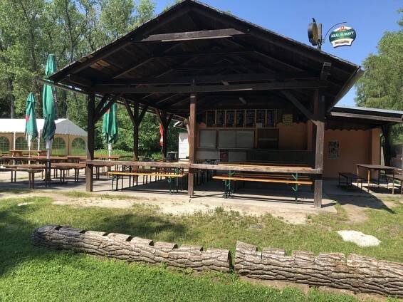 Hospůdka Ostrov na Podskalí Strakonice – Rychlé občerstvení, dětské hřiště, příjemné posezení