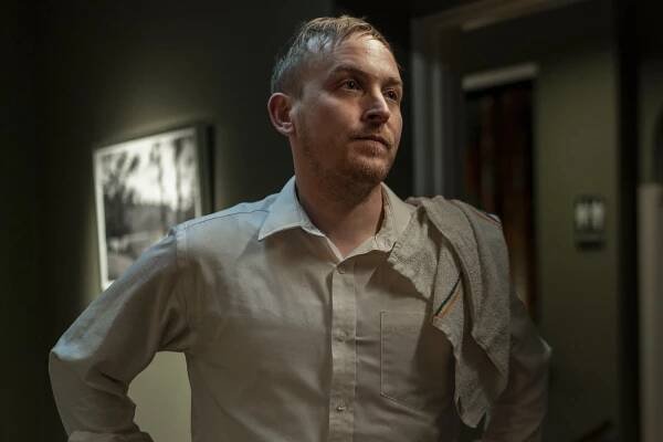 Kevin Can F**k Himself - The Grand Victorian - Z filmu - Robin Lord Taylor