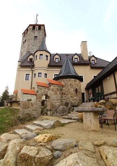 Liberecká výšina: hotel, restaurace i rozhledna | Slevomat.cz
