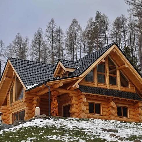 Sruby na míru z českého dřeva | Stavba srubových domů – Sruby Pacák | Sruby, roubenky, dřevostavby na klíč