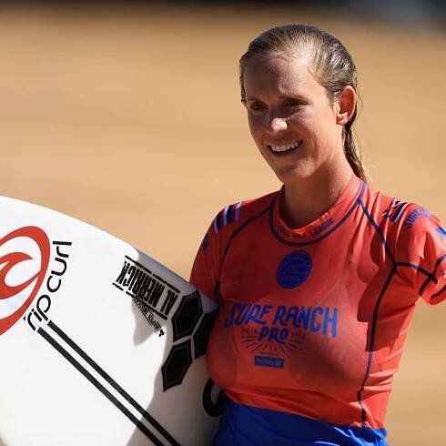 Bethany Hamilton to boycott World Surf League for including transgender athletes
