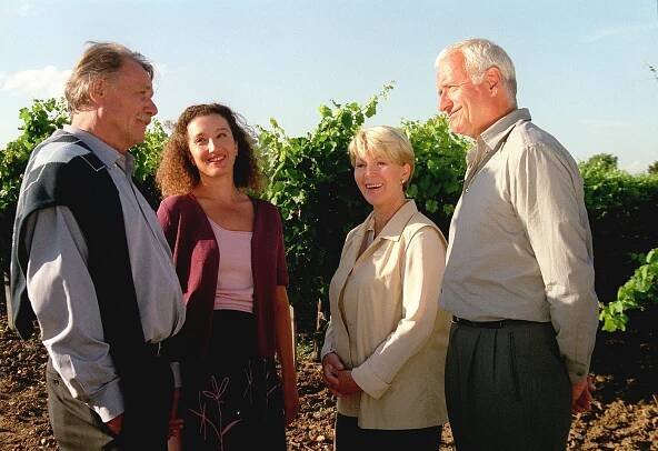 Julia - Eine ungewöhnliche Frau - Unschuldig - Z filmu - Franz Buchrieser, Konstanze Breitebner, Christiane Hörbiger, Peter Bongartz