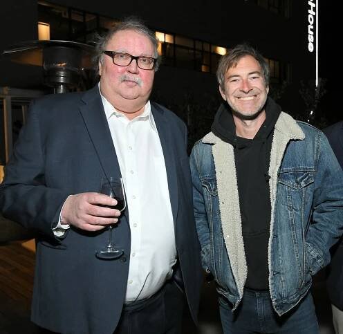 FOTO: Herec Mike Hagerty (vlevo) zemřel ve věku 67 let. Vpravo je režisér Mark Duplass. – stránka 9