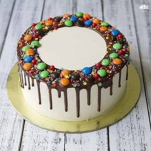 Pin de Ewa Garus en torty, ciasta, ciasteczka... backing | Torta decorada con golosinas, Pasteles deliciosos, Torta de chocolate decoracion