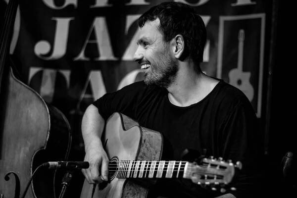 Daniel Fischer Gypsy Swing – Gypsy Swing – Live Musik – Booking – Gitarrenunterricht