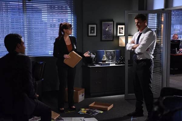 Sběratelé kostí - Naděje v temnotě - Z filmu - Sara Rue, David Boreanaz