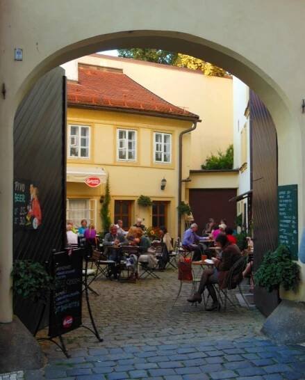 Kavárna Čas Praha | Apetee
