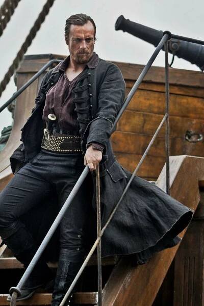 Captain Flint Black Sails 
