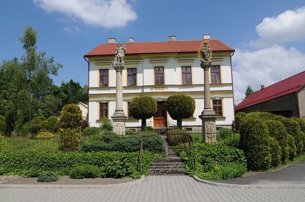 Horní Domaslavice. Obec kousek od přehrady, kde myslí i na zemědělskou tradici
