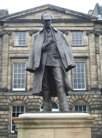 File:Sherlock Holmes Statue, Edinburgh.JPG - Wikimedia Commons