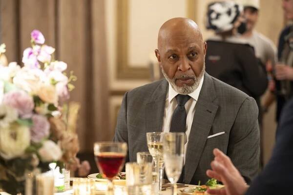 Chirurgové - Love You Like a Love Song - Z filmu - James Pickens Jr.