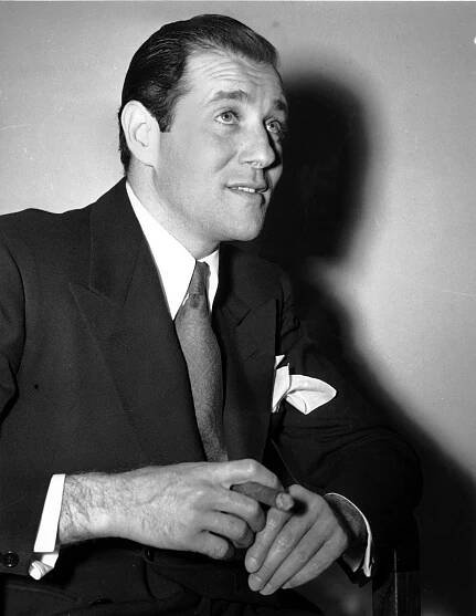 Was Bugsy Siegel the ‘Supreme Gangster’? A Biography Makes the Case