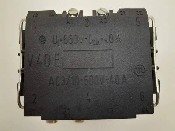 EPM Elektropřístroj Třífázový vzduchový stykač V40E 40 A 24 V
