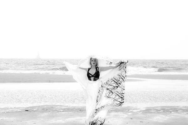 Victoria Koblenko photographed by Sabrina van den Heuvel for L'officiel Magazine in The Hague.L'officiel NL -