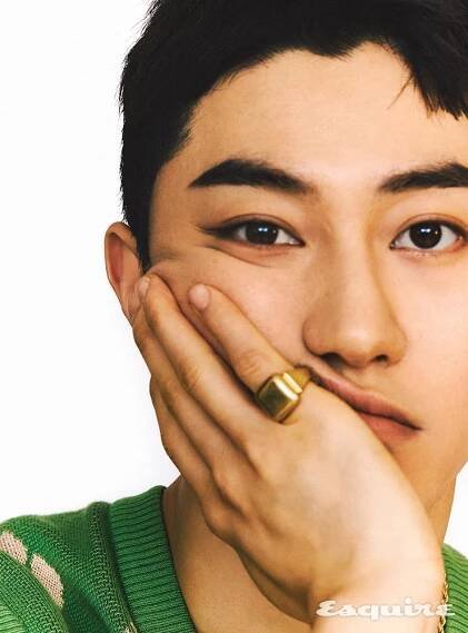 Kwak Dong Yeon do každé role vkládá něco ze sebe a využívá toho, že vypadá starší, než je - Asianstyle