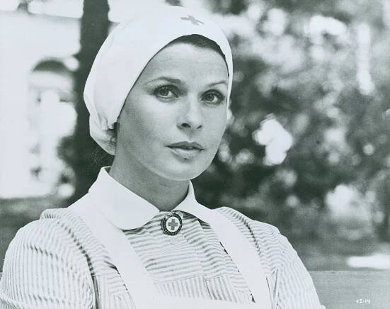 Železný kříž - Promo - Senta Berger