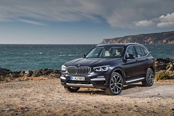 1554708565P90281607-highRes-the-new-bmw-x3-xdriv.jpg