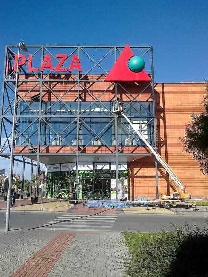 vyskove-prace-komercni-budova-teleskopicka-plosina.jpg