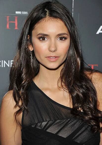Nina Dobrev (144 fotek): filmy, Nina a Ian Somerhalder, osobní život, "Poslední dívky"