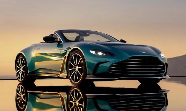 Aston Martin přichází s otevřenou letní verzí bez střechy V12 Vantage Roadster – DesignMag.cz