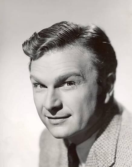 eddie-albert-portrait