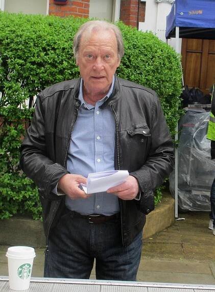 Dennis Waterman - Wikipedia