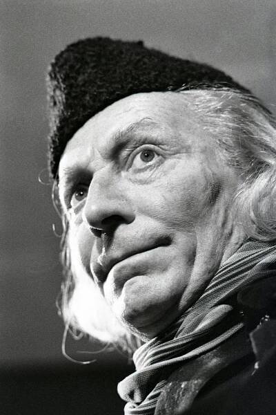 simplymariac:
“The original first doctor, William Hartnell.
”
Yes.
