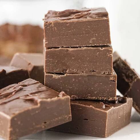 pic of stacked fudge