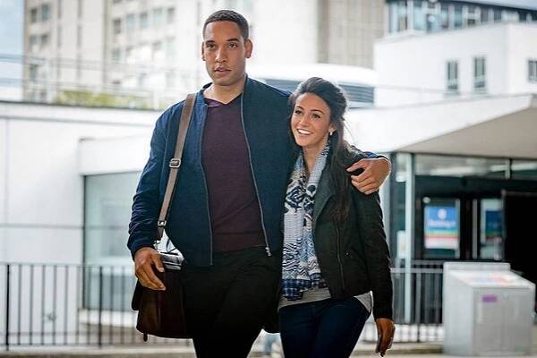 Royce Pierreson, Michelle Keegan - Our Girl - Episode 1 - Z filmu