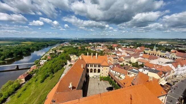 Photos - Vyhlídková věž kostela sv. Petra a Pavla, Mělník - pohled na Zámek Mělník - 11.05.2025